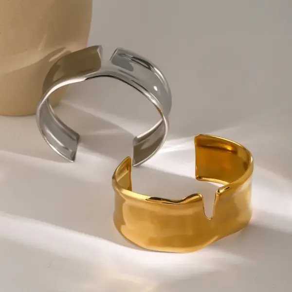 Wholesale Simple Style Solid Color 304 Stainless Steel Bangle In Bulk