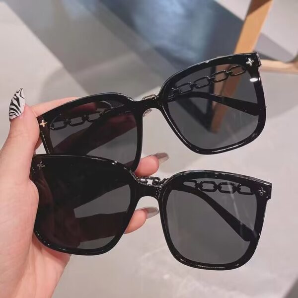 Wholesale 2023 New Style Sunglasses Summer High-End Sunglasses Anti-Uv Metal Legs Women's Round Face Slimming Look Sun Visors