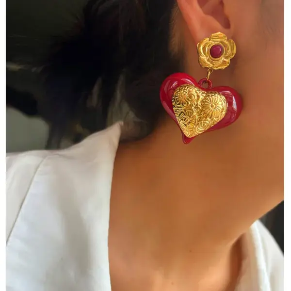 Wholesale Stainless Steel Round Heart Shape PVD Coated Acrylic Enamel Real Gold Plated Vintage Style Luxurious Simple Style Hypoallergenic Handmade Chain Lobster Trigger Clasp Closure Gold Multi Charms Necklace