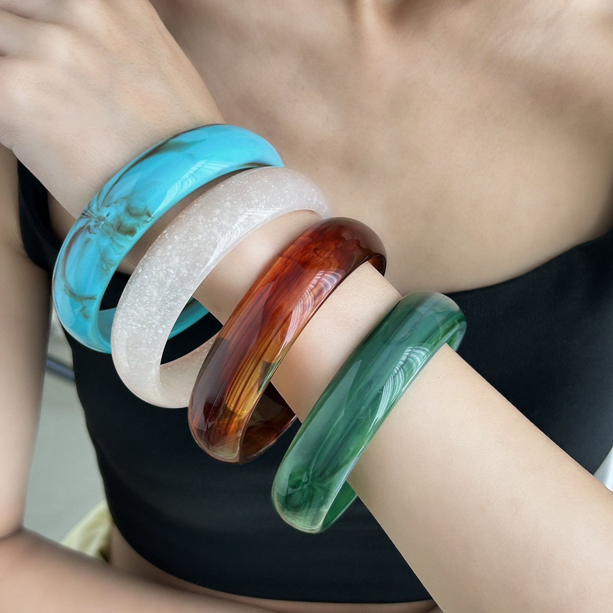 Wholesale Distinctive Simi Acrylic Round Bracelet Fashion Commuting Simple All-match Bracelet European and American Cross-border Design Sense Bracelet
