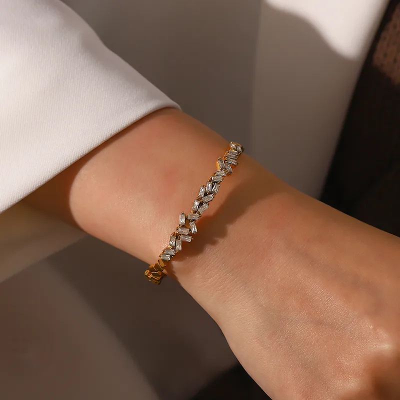 304 Stainless Steel C Shape Geometric PVD Coated Zircon Real Gold Plated Fashion Waterproof Non Tarnish Plating Gold Bangle