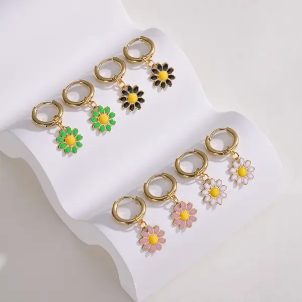Wholesale 304 Stainless Steel Daisy PVD Coated Resin Dripping Oil 14K Real Gold Plated 14K Gold Retro Waterproof Non Tarnish Plating Lilac White Green Earrings