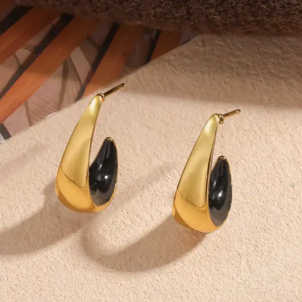 Wholesale 18K Gold Plated 304 Stainless Steel Vacuum Electroplating (In Furnace) No Inlay Material Earrings Studs For Women Suitable For Casual Occasions Women's Jewelry Non-Fading