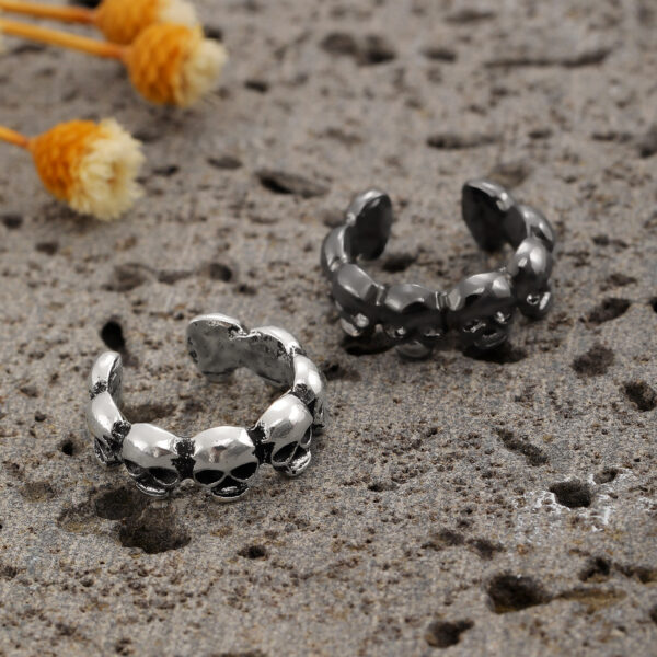 Wholesale Three skull ghost claw Halloween ear cuffs