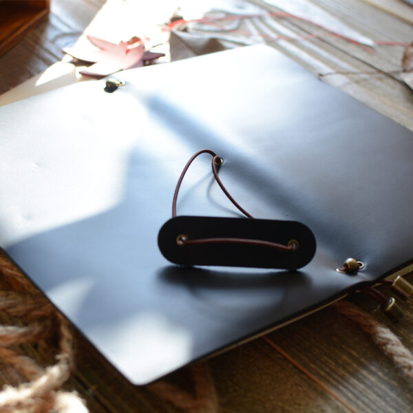 Wholesale Vintage Cowhide Strap Oil Leather Notebook