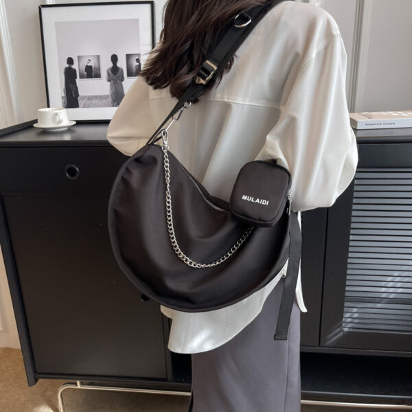 Wholesale Large capacity bag for women Autumn and Winter All-matching 2023 new shoulder messenger bag Red child and mother cloth bag niche dumpling bag