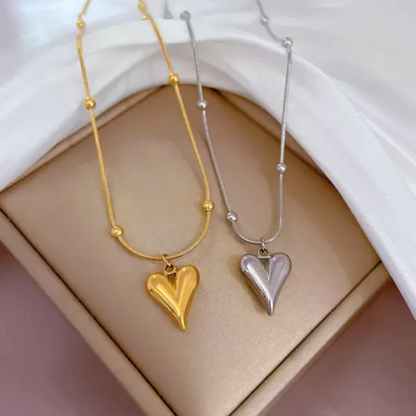 Wholesale PVD Coated Real Gold Plated Heart Shape Titanium Steel Modern Style Waterproof Non Tarnish Titanium Steel Pendant Necklace