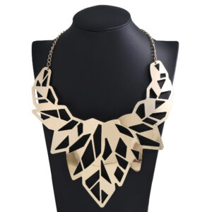 Wholesale Europe and the United States exaggerated hollow smooth leaf necklace metal big brand necklace collar women cross-border fashion jewelry