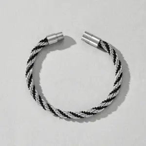 Twist Room Black