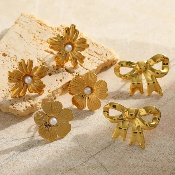 Wholesale 1 Pair Casual Basic Simple Style Flower Bow Knot Inlay 304 Stainless Steel Imitation Pearl 18K Gold Plated Ear Studs