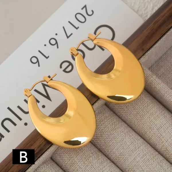 Wholesale 201 Stainless Steel U Shape Geometric Electroplating Golden Plated Modern Style Classic Style Earrings