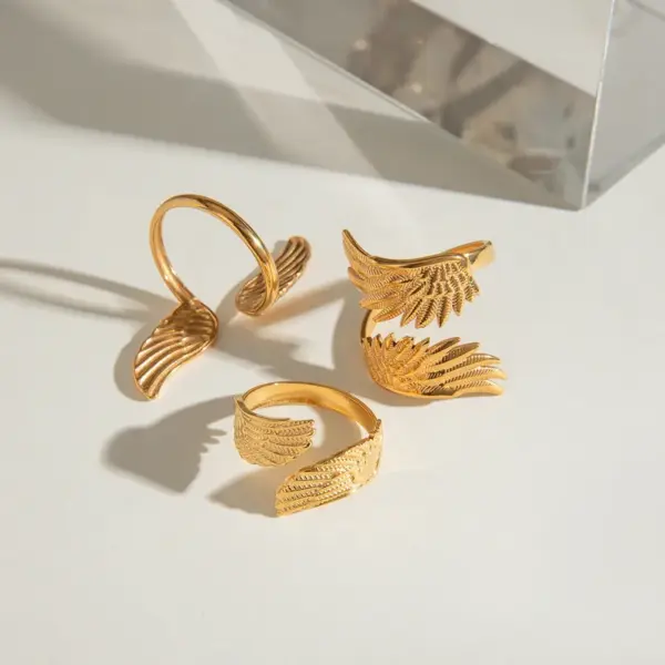 Wholesale 304 Stainless Steel Angel Wings PVD Coated 18K Real Gold Plated Real Gold Plated Simple Style Classic Style Waterproof Non Tarnish Open Rings