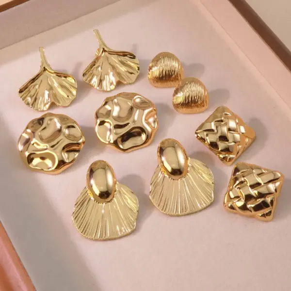 1 Pair Elegant Retro Sector Square Rhombus 304 Stainless Steel Imitation Gold Electroplating Ear Studs