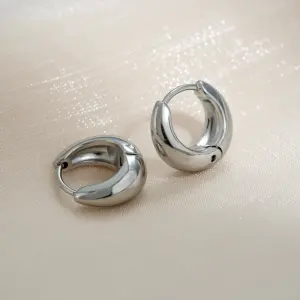 Small Size Melon Seeds Ear Clip / Steel Color