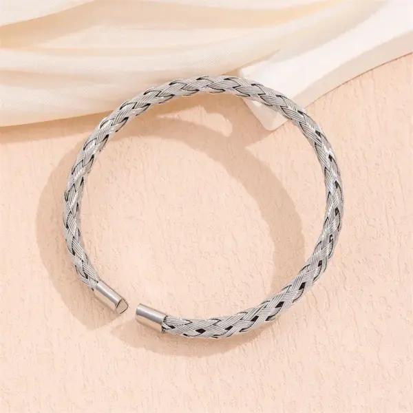 Wholesale 201 Stainless Steel Solid Color Vacuum Plating 18K Gold Plated 18K Gold Simple Style Box Chain Gold Silver Bracelets