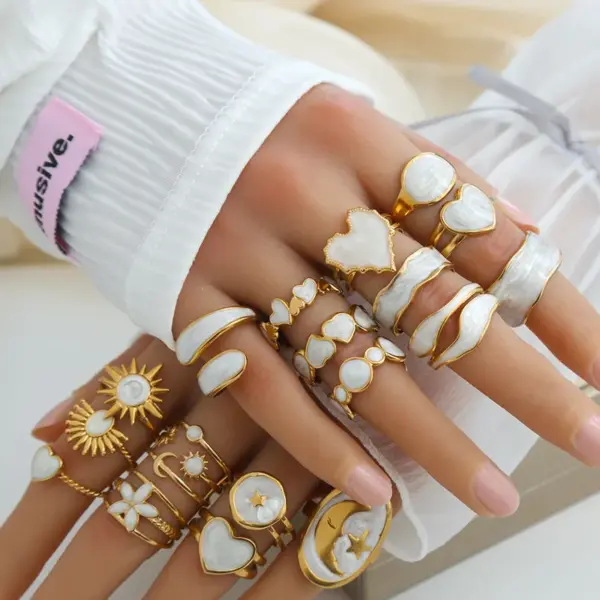 PVD Coated 18K Gold Plated Round Heart Shape Flower 304 Stainless Steel Commute Shiny Waterproof Non Tarnish Rings