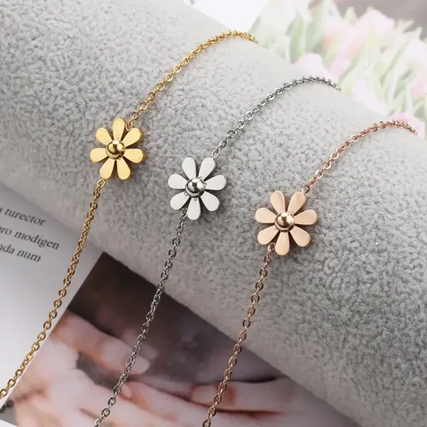 Wholesale Simple Style Flower Stainless Steel Women's Anklet