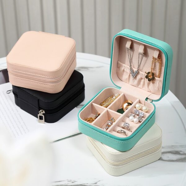 Wholesale Jewelry box for storing rings, earrings, and small ornaments (flip-top)