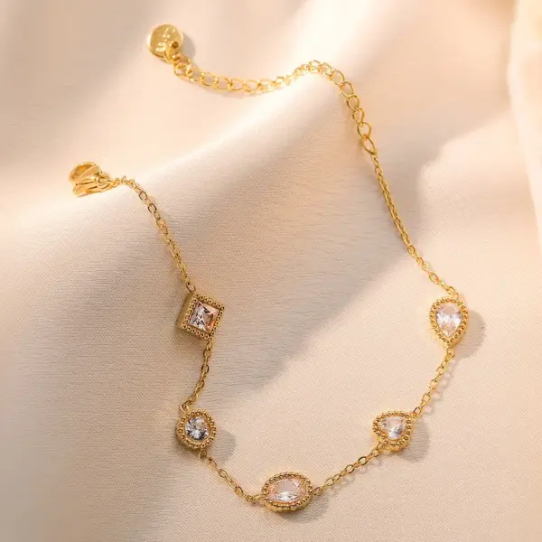Wholesale PVD Coated 18K Gold Plated Flower 304 Stainless Steel Simple Style Waterproof Non Tarnish 304 Stainless Steel Bracelets