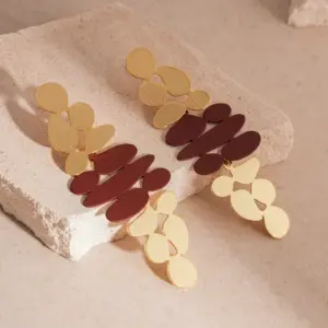 48# Silver Needle-Gold and Silver / Red