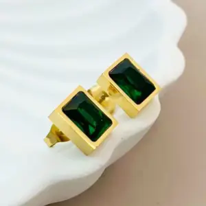 Gold / Average Size / Style 19