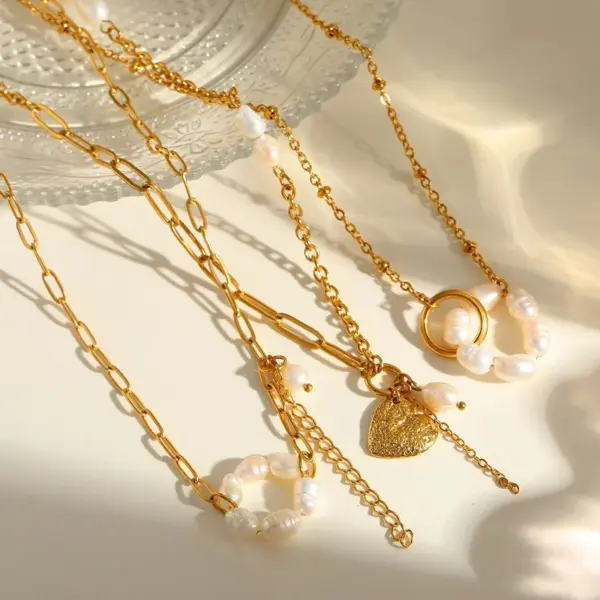 Wholesale Romantic Design Stainless Steel 18K Gold Plated Natural Pearl Heart Shaped Pendant Necklace For Women Elegant Luxury Jewelry