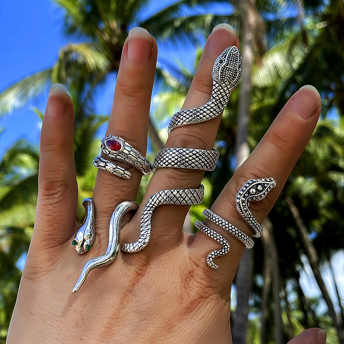 Wholesale Exaerated Snake Ring Four-piece Set Inlay Old Animal Ring Set