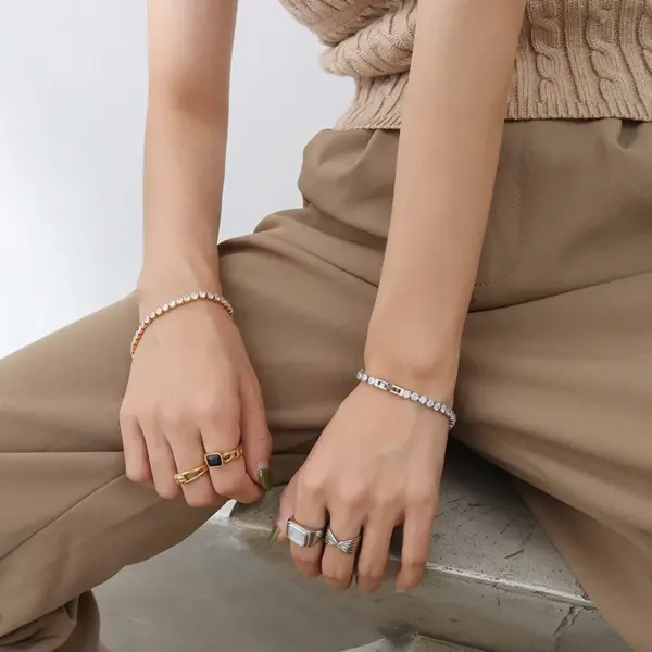 Wholesale PVD Coated Real Gold Plated 18K Gold Geometric 304 Stainless Steel Fashion Waterproof Non Tarnish 304 Stainless Steel Bracelets