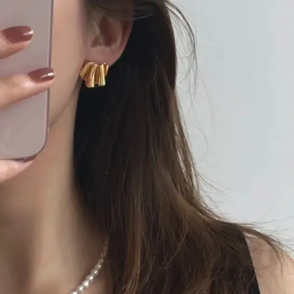 Wholesale 1 Pair Beach Commute Solid Color Frill Copper 18K Gold Plated Ear Studs