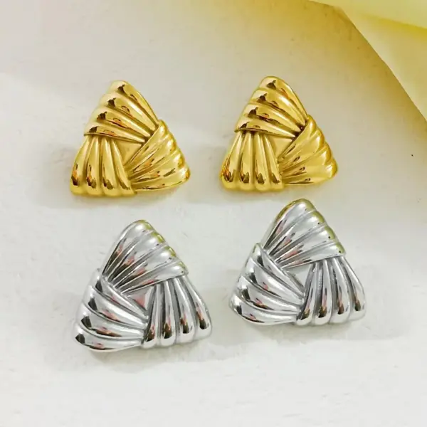 Wholesale PVD Coated 18K Gold Plated Real Gold Plated Triangle 304 Stainless Steel Basic Modern Style Classic Style Waterproof Non Tarnish Ear Studs