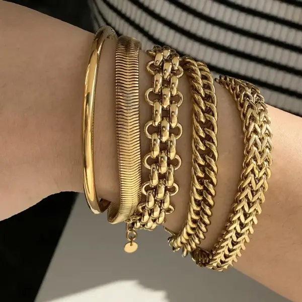 PVD Coated Real Gold Plated Geometric 304 Stainless Steel Casual Simple Style Waterproof Non Tarnish Plating Bracelets