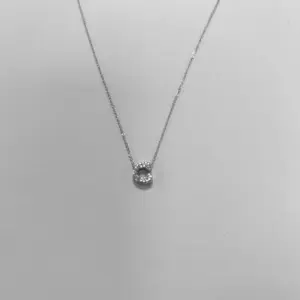 White gold color / C