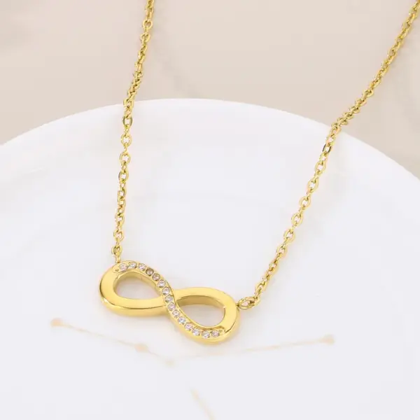 Wholesale PVD Coated 18K Gold Plated Infinity 304 Stainless Steel Basic Simple Style Classic Style Waterproof Non Tarnish 304 Stainless Steel Pendant Necklace