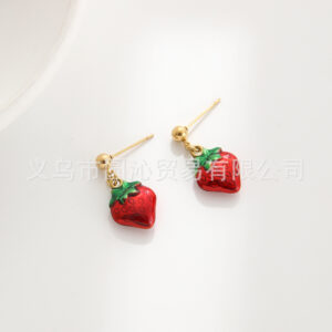 S0348 single strawberry earrings