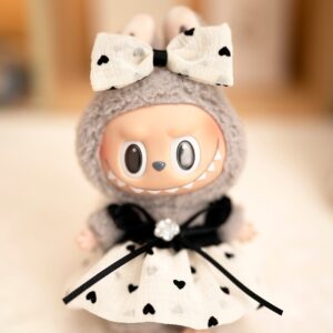 Camellia tulle skirt set - heart design / Labubu is wearable in its first, second, and third generations.