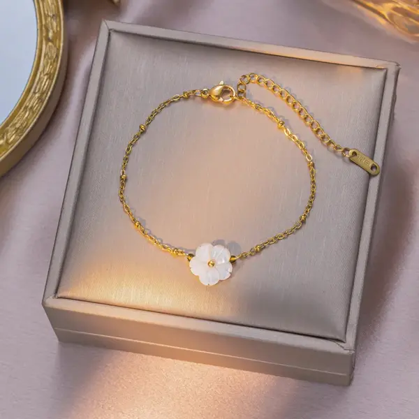 Wholesale Jewelry Casual Elegant Simple Style Flower 304 Stainless Steel Plating Jewelry Set Cable Chain