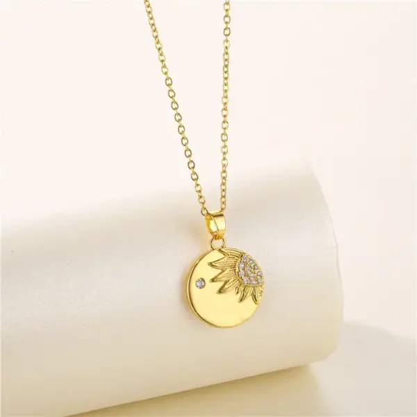 Wholesale Water Plating Vacuum Plating Real Gold Plated 18K Gold Geometric Circle Flower 304 Stainless Steel Titanium Steel Artistic Waterproof Non Tarnish 201 Stainless Steel Pendant Necklace