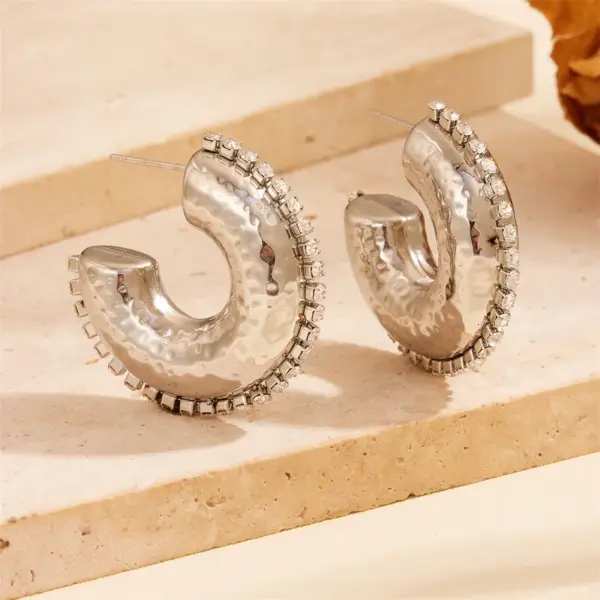 Wholesale 304 Stainless Steel C Shape Water Droplets PVD Coated Artificial Diamond 18K Real Gold Plated 18K Gold Vintage Style Waterproof Non Tarnish Plating Inlay Ear Studs
