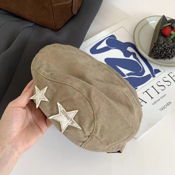 Wholesale Autumn and Winter New American Style Retro Star Forward Hat Women's Casual Simple All-match Face Shown Small Beret Painter Hat