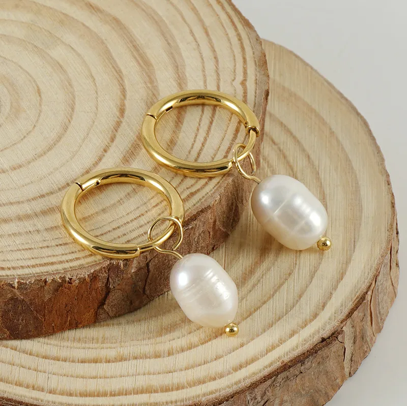 Wholesale Retro Geometric Stainless Steel Pearl Earrings 1 Pair