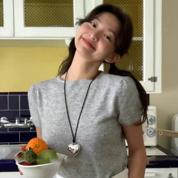 Wholesale South Korea fever love pendant necklace female high sense small long sweater chain explosion autumn and winter accessories