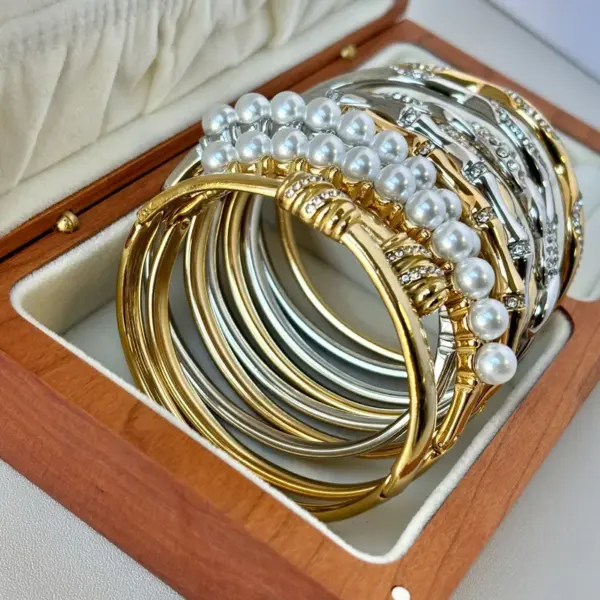 Real Gold Plated 304 Stainless Steel PVD Coated Rhinestones Pearl Solid Color Plating Inlay Bangle