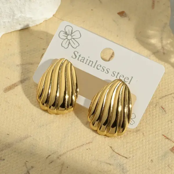 Wholesale 1 Pair/Package Casual Modern Style Simple Style Sector Shell Handmade Polishing Plating 201 Stainless Steel Imitation Gold Earrings