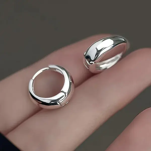 Ion Plating (IP) 18K Gold Plated C Shape 304 Stainless Steel Sweet Classic Style Waterproof Non Tarnish Hoop Earrings