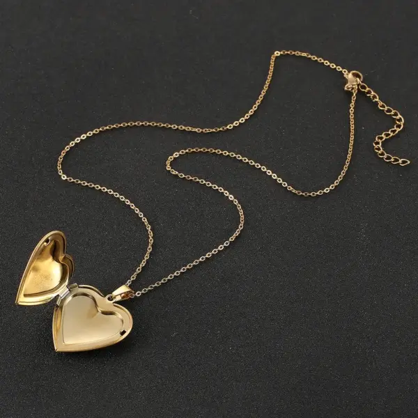Wholesale Simple Style Heart Shape Stainless Steel Plating Pendant Necklace 1 Piece