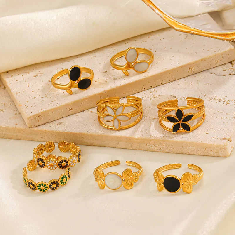 Wholesale PVD Coated 18K Gold Plated Flower 304 Stainless Steel Simple Style Waterproof Non Tarnish Open Rings