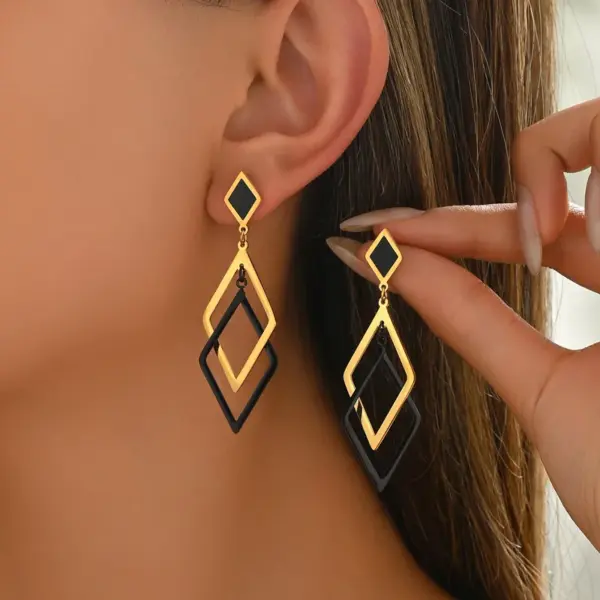 304 Stainless Steel Geometric PVD Coated Real Gold Plated Real Gold Plated Casual Modern Style Simple Style Waterproof Non Tarnish Ear Studs