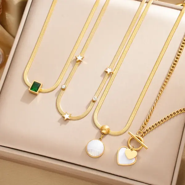 Wholesale 304 Stainless Steel 18K Gold Plated Modern Style Simple Style Round Star Heart Shape Pendant Necklace