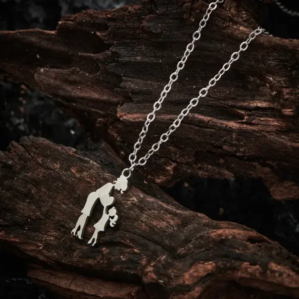 Wholesale Jewelry French Style Simple Style A Family Of Three 304 Stainless Steel Hollow Out Stainless Steel Necklaces