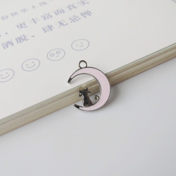 oly-aa8b798a748be67e48be12653a723b57 Wholesale Moon Cat Oil opping Alloy Jewelry Pendant Charms